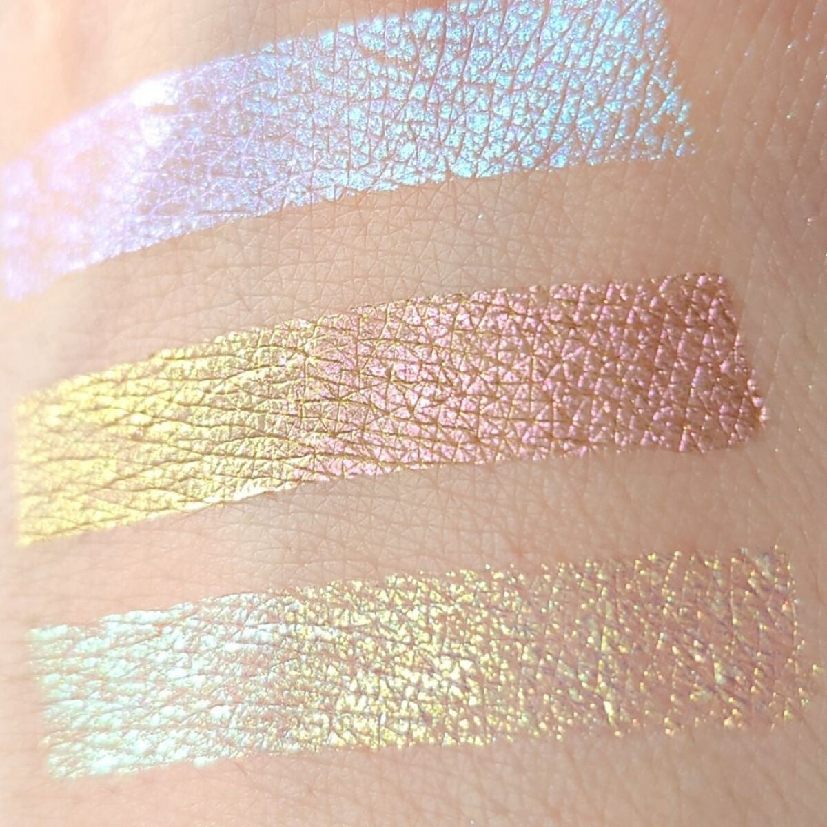 オーロラリキッドアイシャドウ/aZTK/リキッドアイシャドウを使ったクチコミ(4枚目)