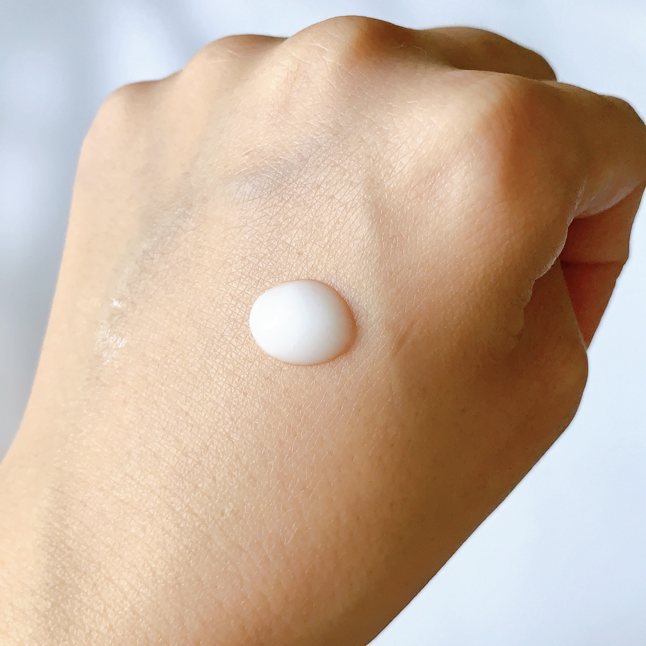 TIRTIR(ティルティル) ビタレチノールセラムのクチコミ「\  デイリー使いできるレチノール🧡 /



TIRTIR
ビタレチノールセラム🧡

以前購.....」（3枚目）