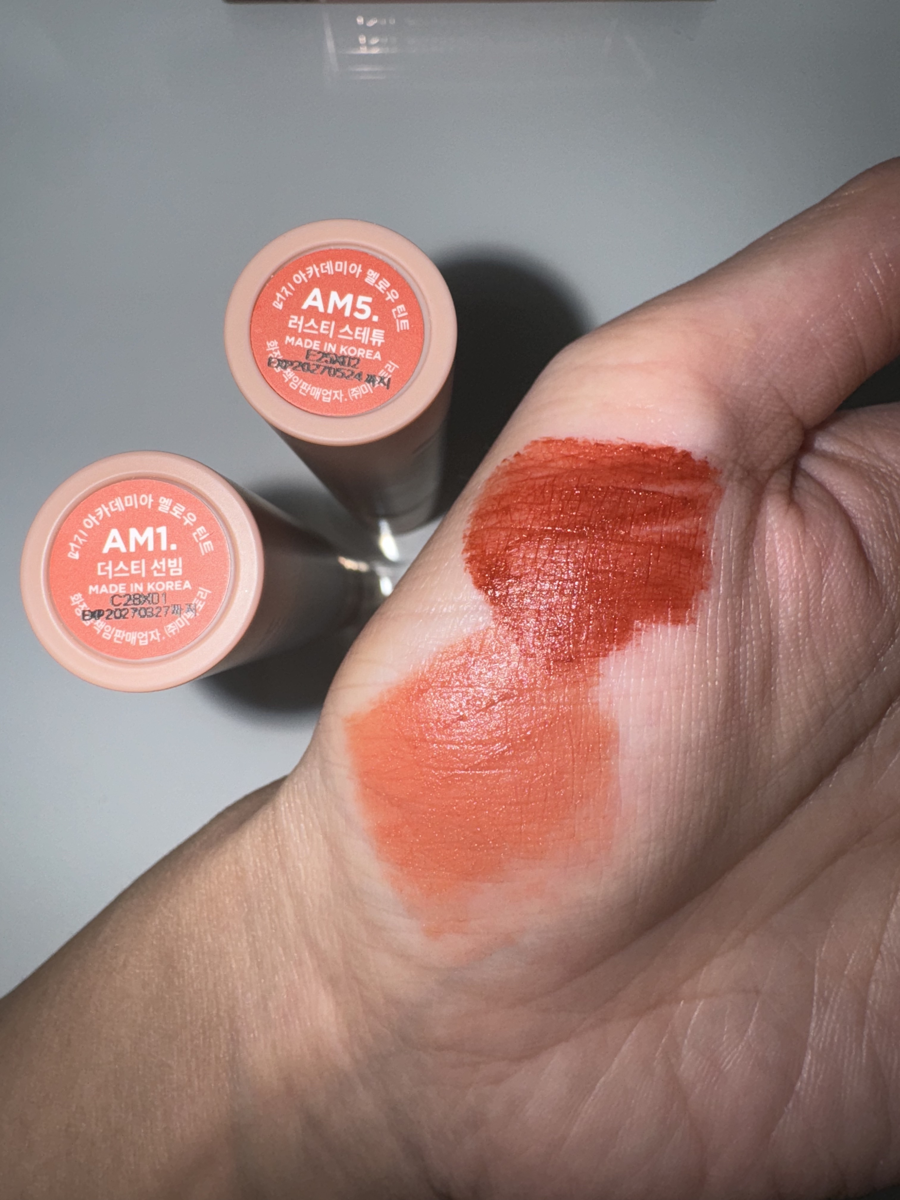 アカデミアメロウティント/MERZY/リップティントを使ったクチコミ（2枚目）