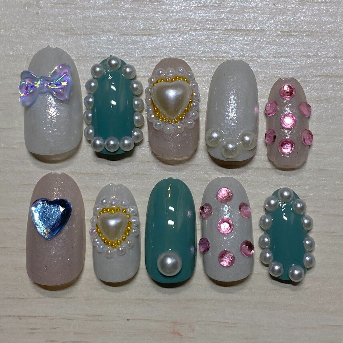 鈴木 on LIPS 「こんにちは、鈴木です。今回もネイルチップの紹介です。鈴木にして..」(2枚目)