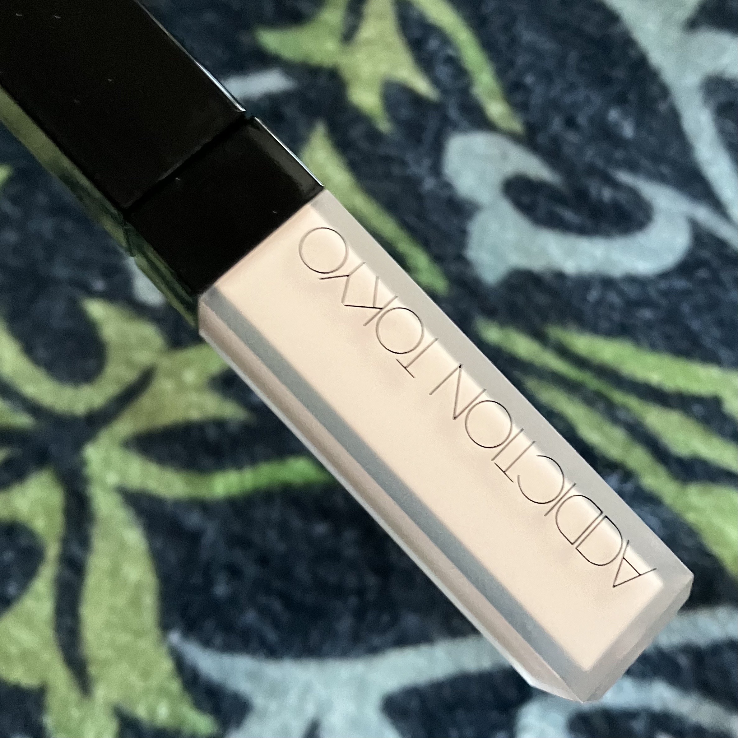 アディクション スキンリフレクト フィックス コンシーラー 001 Porcelain Pink/ADDICTION/リキッドコンシーラーを使ったクチコミ（1枚目）