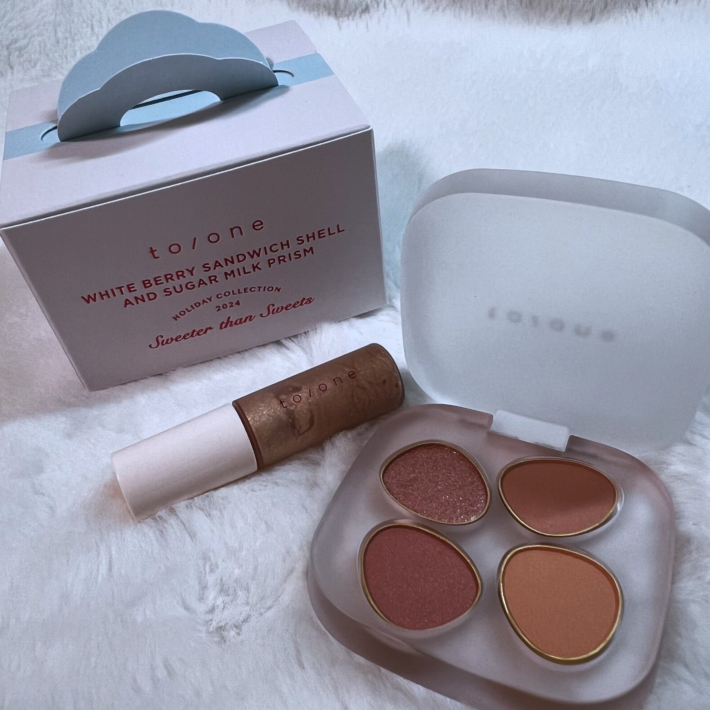 トーン ホリデー スイーツ ボックス Midnight Sweets & Twinkle Caramel/to/one/メイクアップキットを使ったクチコミ(1枚目)