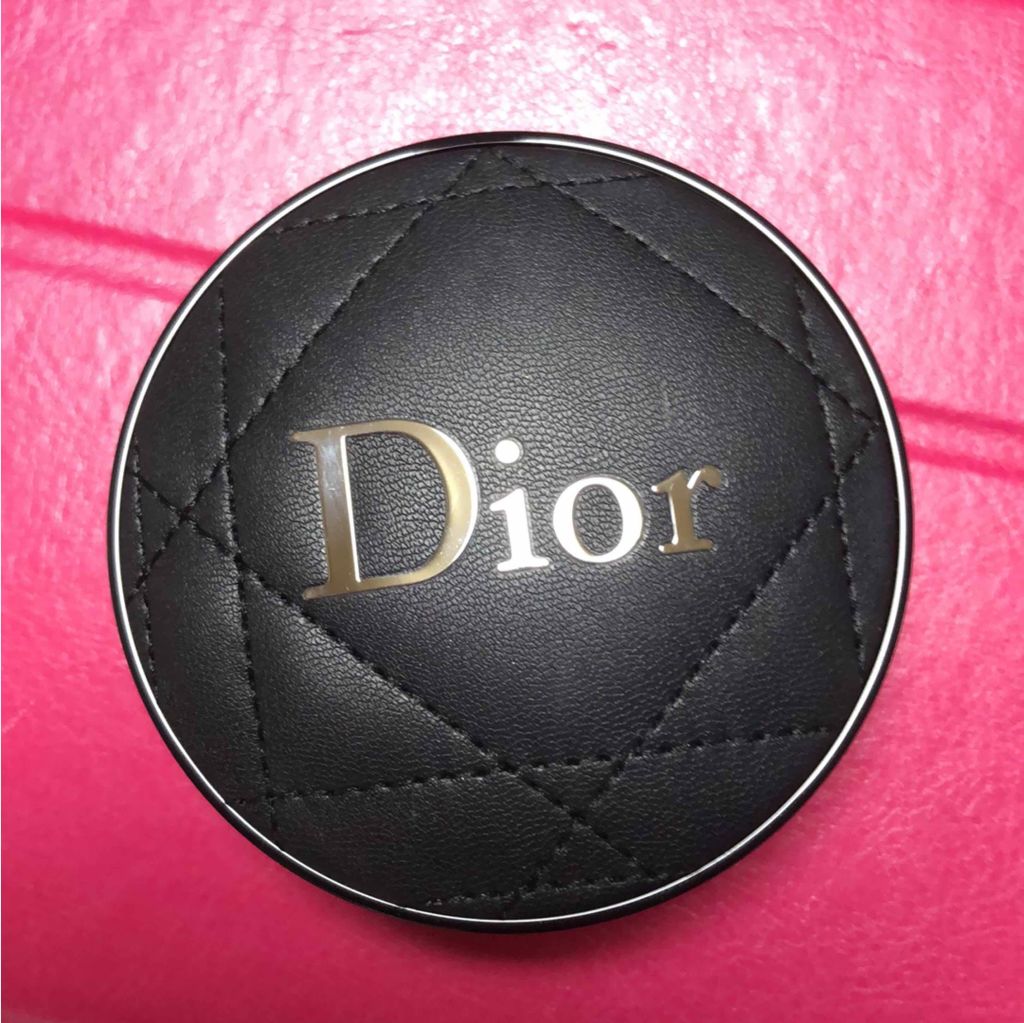 colorful_sounds_uhq on LIPS 「Diorのクッションファンデセミマットに仕上がって、厚塗りにな..」(1枚目)