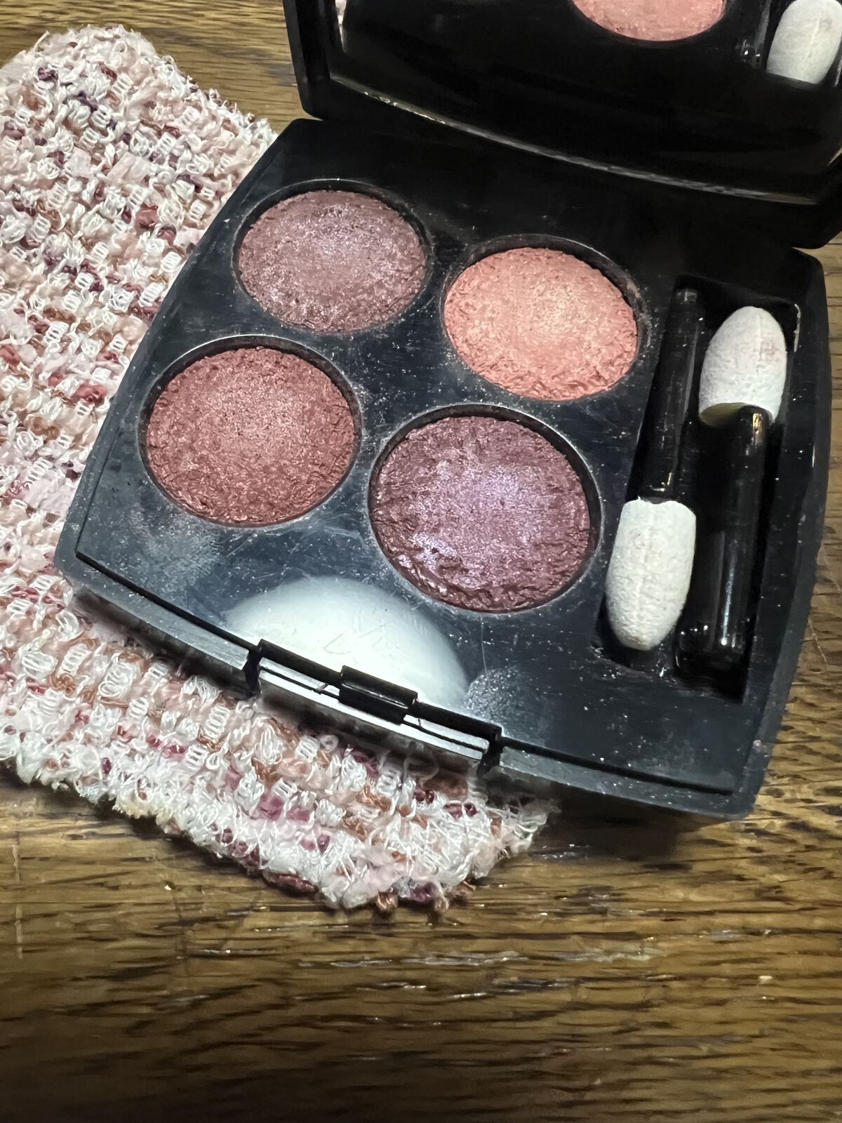 レ キャトル オンブル ツイード/CHANEL/アイシャドウパレットを使ったクチコミ（1枚目）