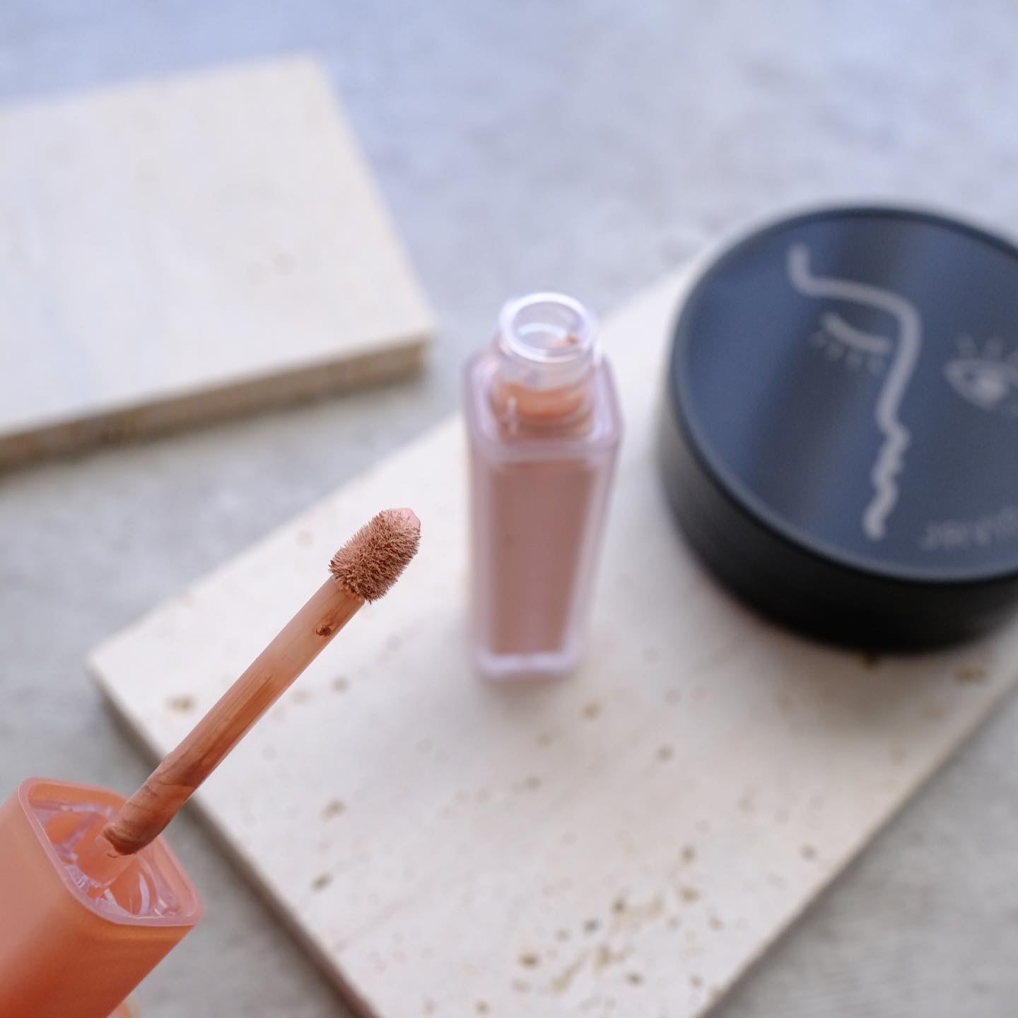 ウインク アイ シェード プライマー/Javin De Seoul/リキッドアイシャドウを使ったクチコミ（3枚目）