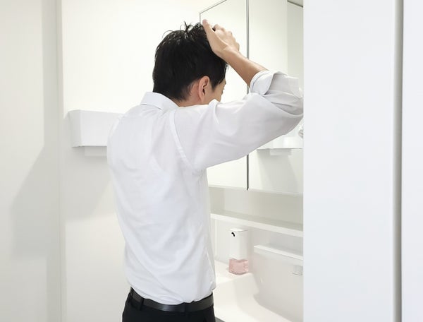 メンズにおすすめの寝癖直しアイテム21選!簡単に寝癖を直す方法も解説の画像