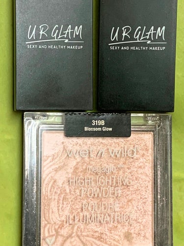 MegaGlo Highlighting Powder/wet 'n' wild/ハイライトを使ったクチコミ（2枚目）