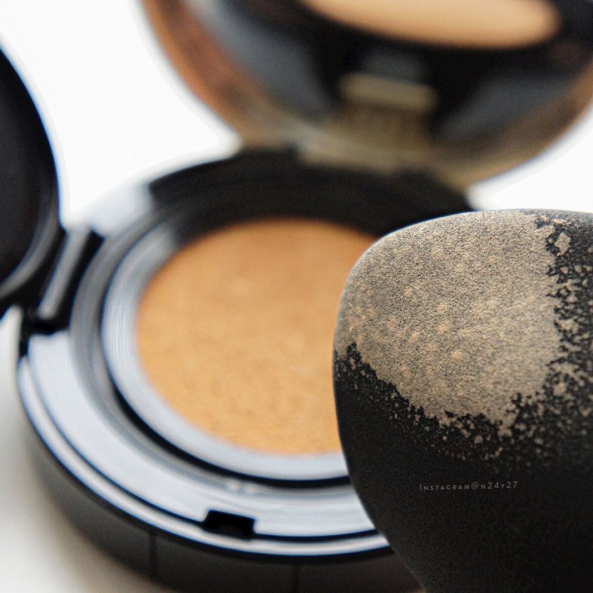 フローレス ルミエール ラディアンス パーフェクティング クッション/ローラ メルシエ/クッションファンデーションを使ったクチコミ(4枚目)