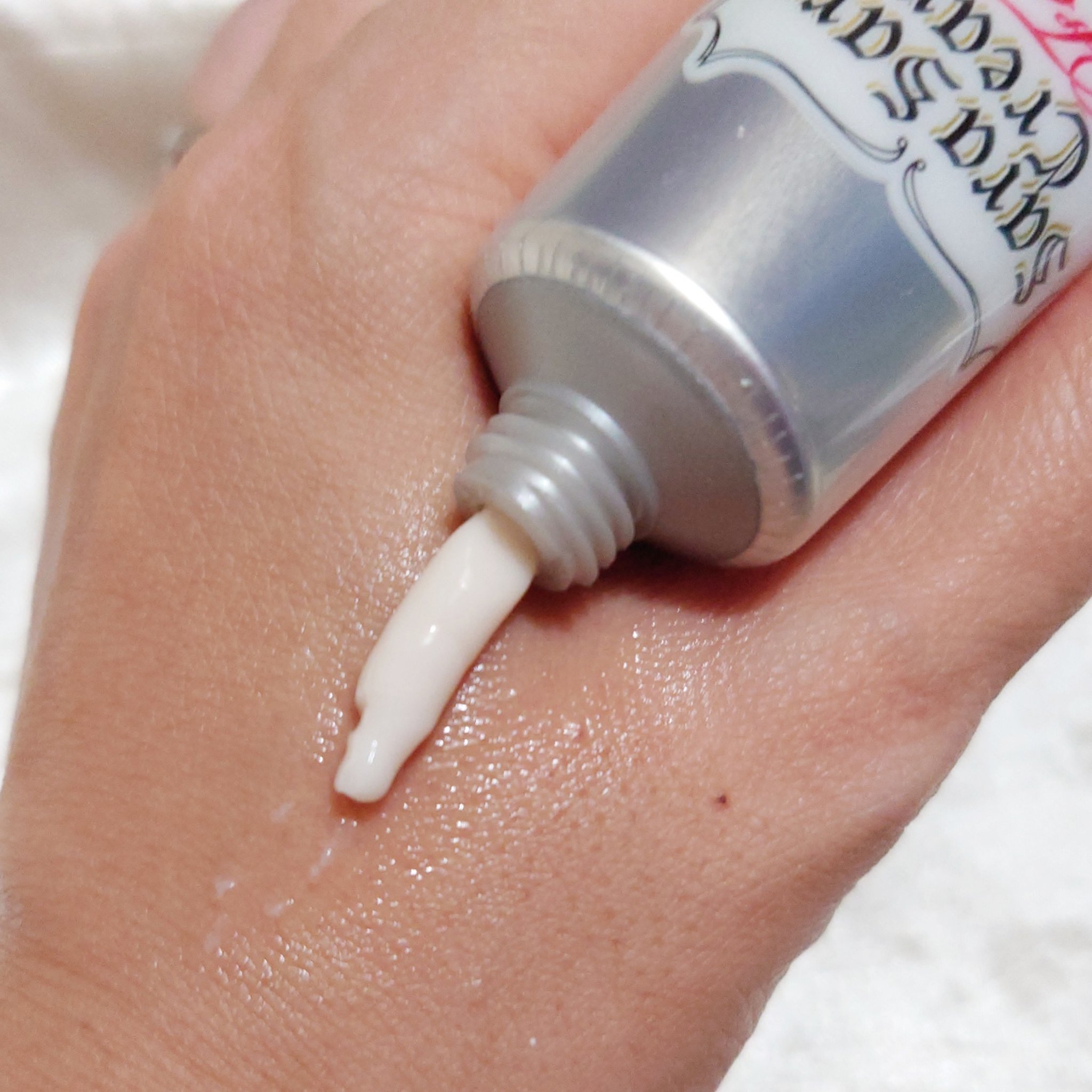 薬用さらさらデオドラントパウダー/デオナチュレ/デオドラント・制汗剤を使ったクチコミ（2枚目）