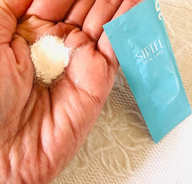 SIRTFL アクティブパウダー 3D.H.のクチコミ「新谷酵素
Active Powder は個包装で常に新鮮な状態で使える美容成分のパウダーシリー.....」（2枚目）