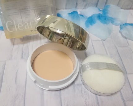 フェイスパウダー ハイカバー 白肌オークル/クリアラスト/プレストパウダーを使ったクチコミ(2枚目)