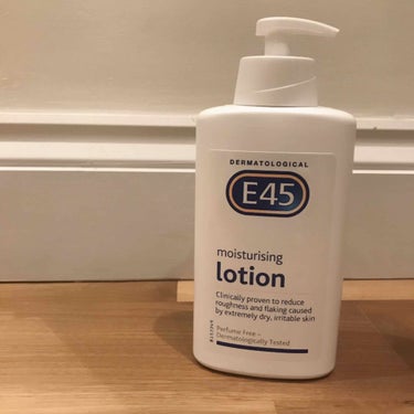 E45 moisturising lotion Boots(英国)