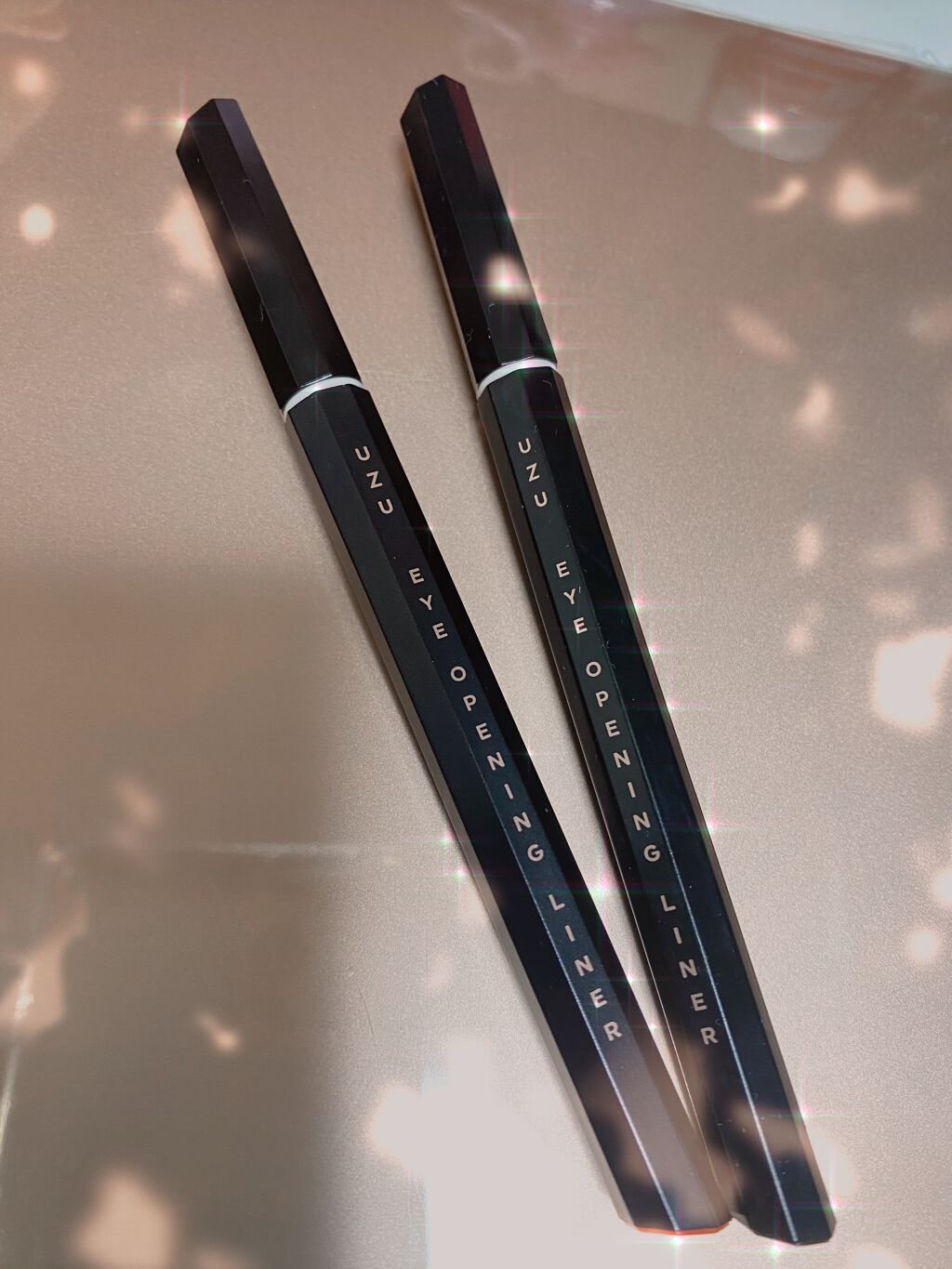 7 SHADES OF BLACK/UZU BY FLOWFUSHI/リキッドアイライナーを使ったクチコミ（1枚目）