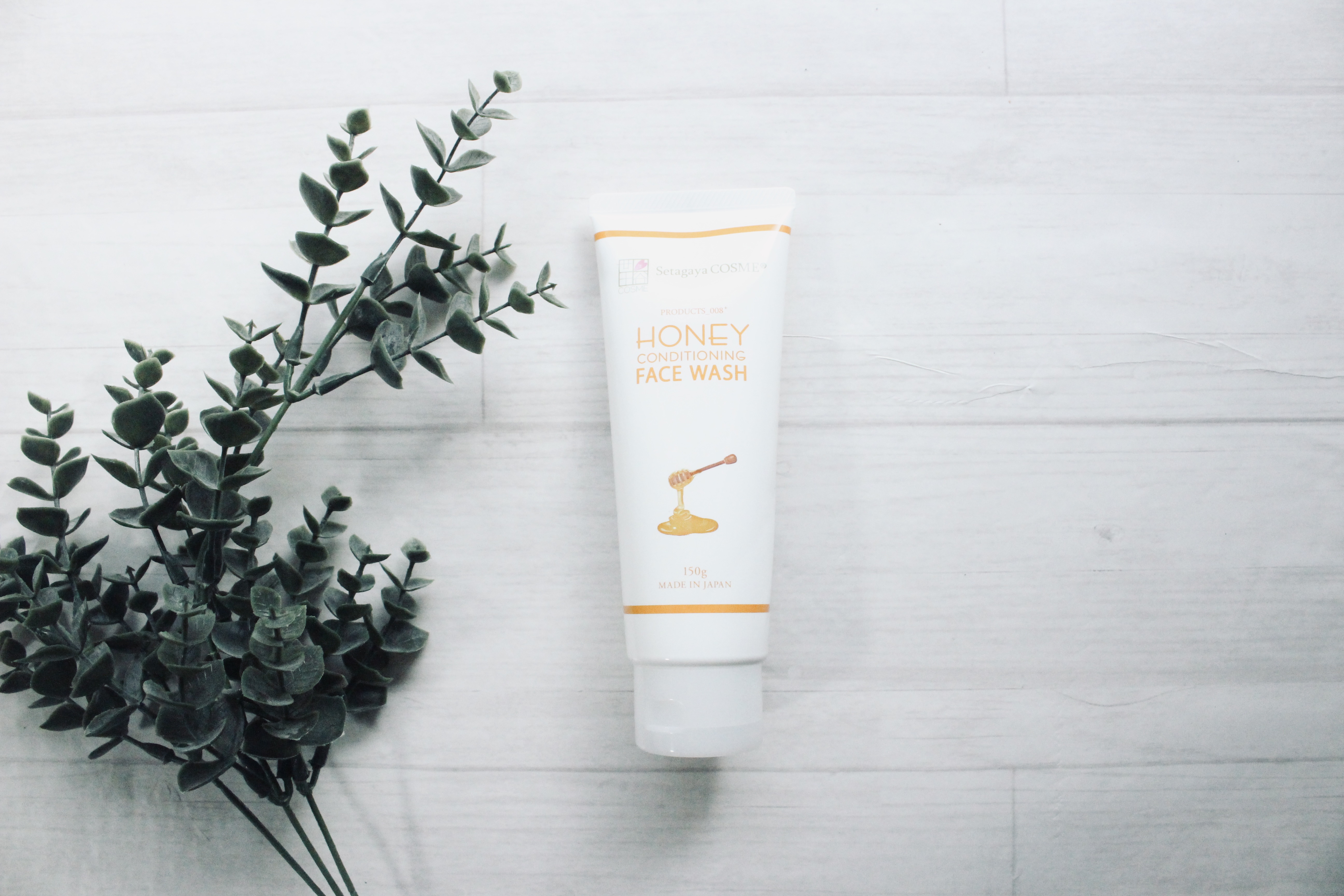 世田谷コスメの
『ハニーフェイスウォッシュ』を
お試しさせていただきました🙇🏻‍♀️‎🤍

キメの細かいもちもち泡のマヌカハニー洗顔です🍯‎🤍

泡立ちが良くモチっとした感覚の泡で優しく洗うことが出来ました‎🤍

ネットを使用す