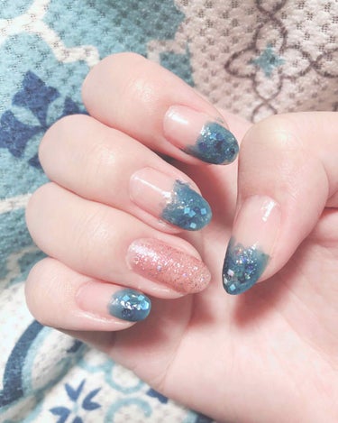 △何年か前のアナスイのマットネイル🍃
△PLANET NAILの水面のテレパシー🌊
△薬指はCANMAKEの
△N23 シャイニーシルバー（左手）
△N25 カシスソーダ（右手）
△トップコートもCAN