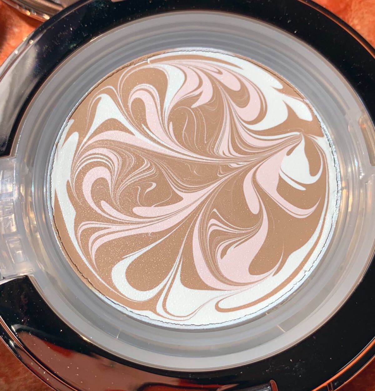 Essence Cover Pact High Jewelry Volume Essence/AGE20’s/パウダーファンデーションを使ったクチコミ（3枚目）