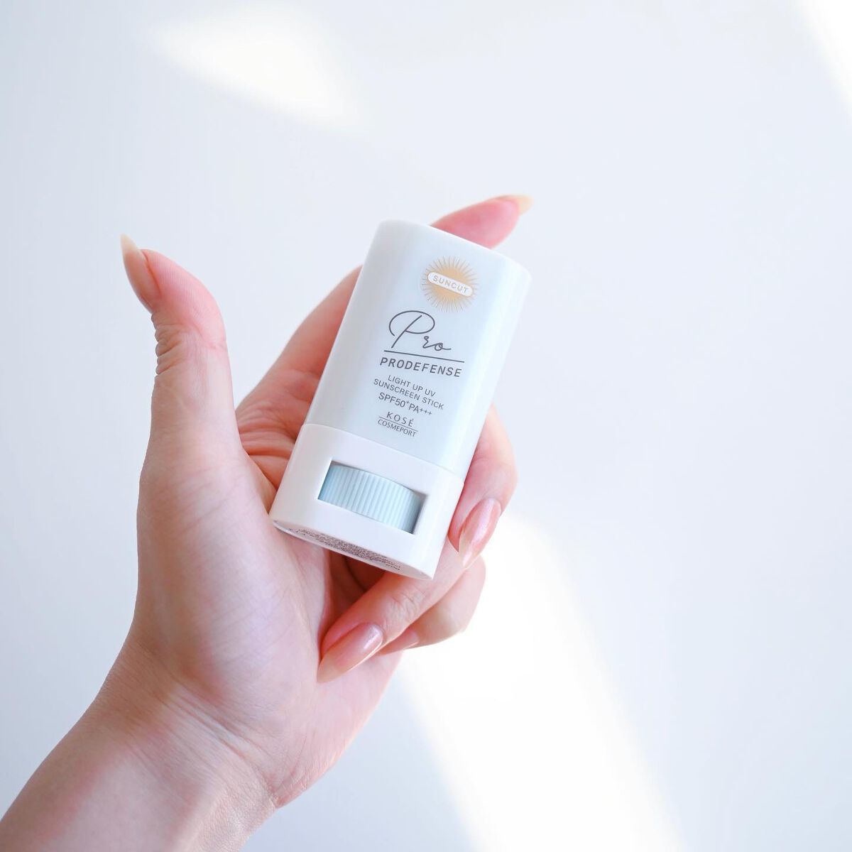 プロディフェンス ライトアップUV スティック/サンカット®/日焼け止めスティックを使ったクチコミ(1枚目)