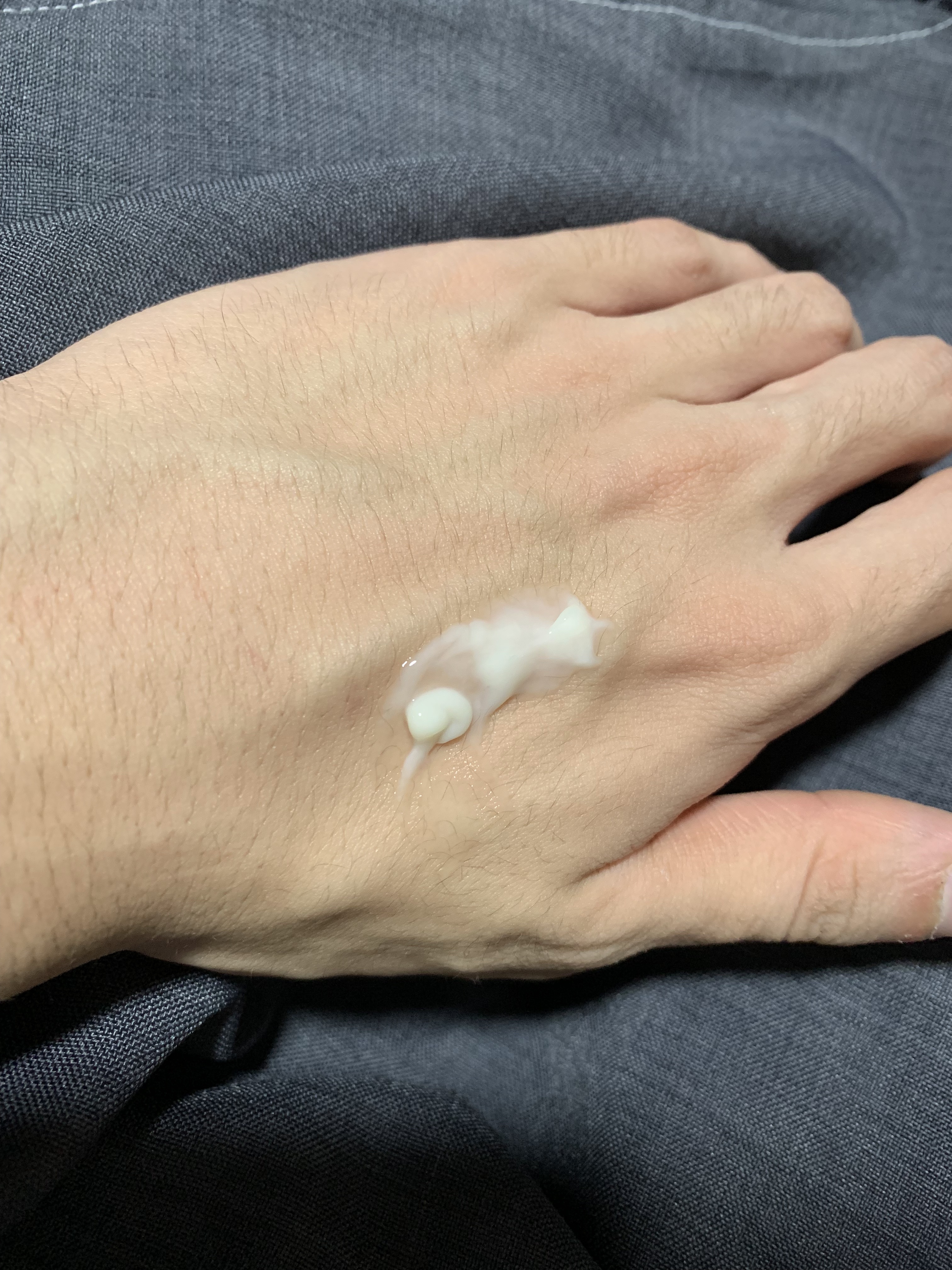 by : OUR V7 スーパープロテイン ボンドヘアエッセンスのクチコミ「韓国のヘアケアブランドby:OUR(バイアウア)の洗い流さないトリートメントです！
ヘアミルク.....」（2枚目）