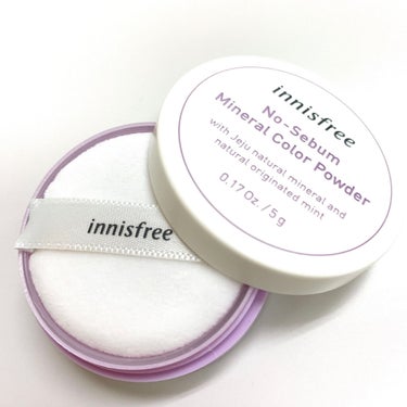 ノーセバム　ミネラルカラーパウダー　 01 バイオレット（旧）/innisfree/ルースパウダーを使ったクチコミ（2枚目）