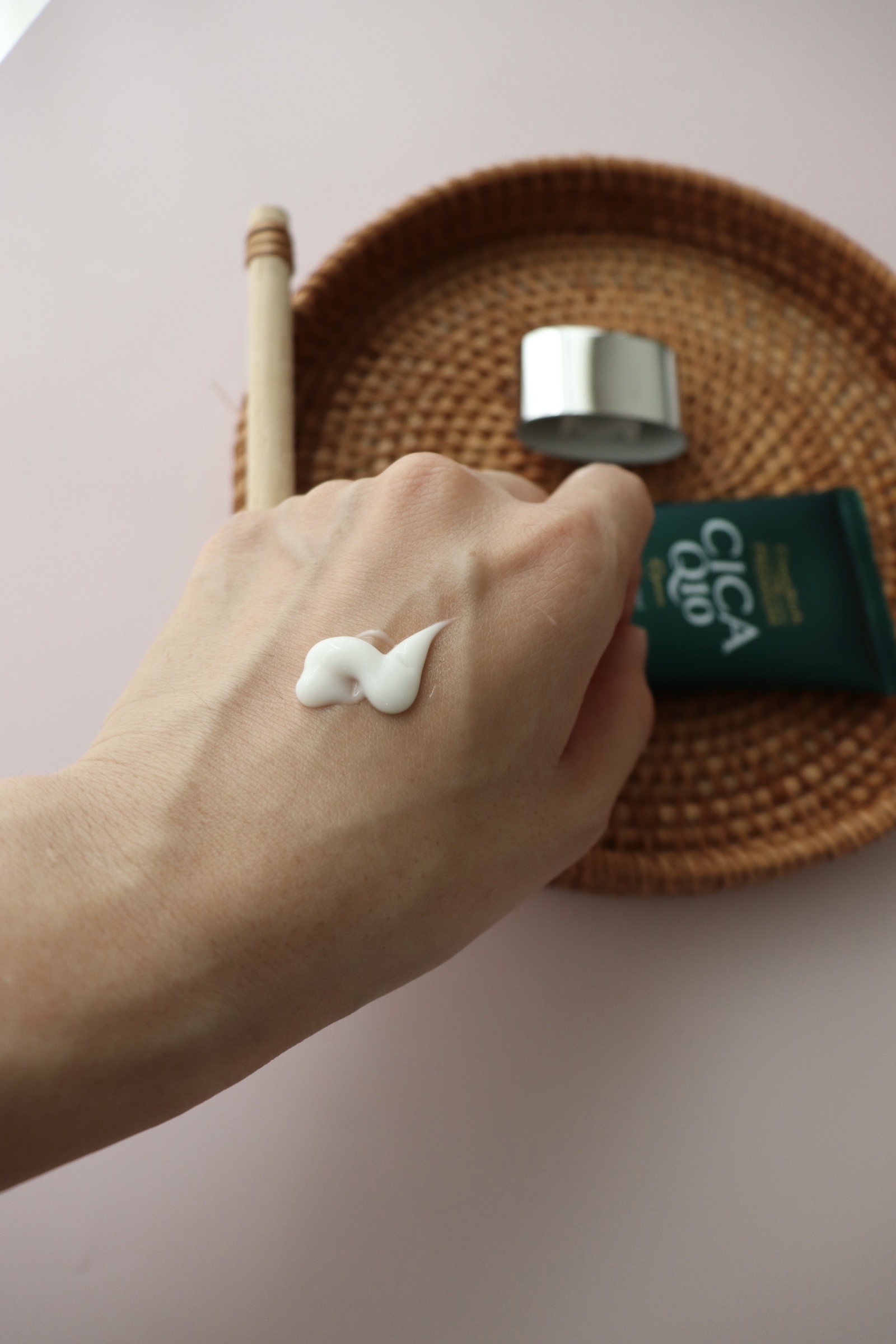 コエンリッチ ザ プレミアム 薬用ＣＩＣＡリペア ハンドクリーム/コエンリッチQ10/ハンドクリームを使ったクチコミ（2枚目）