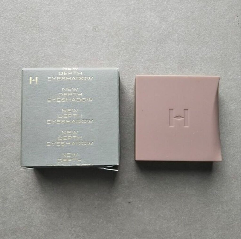 ニューデップスアイシャドウ G001 リフレクション/hince/単色アイシャドウを使ったクチコミ（2枚目）