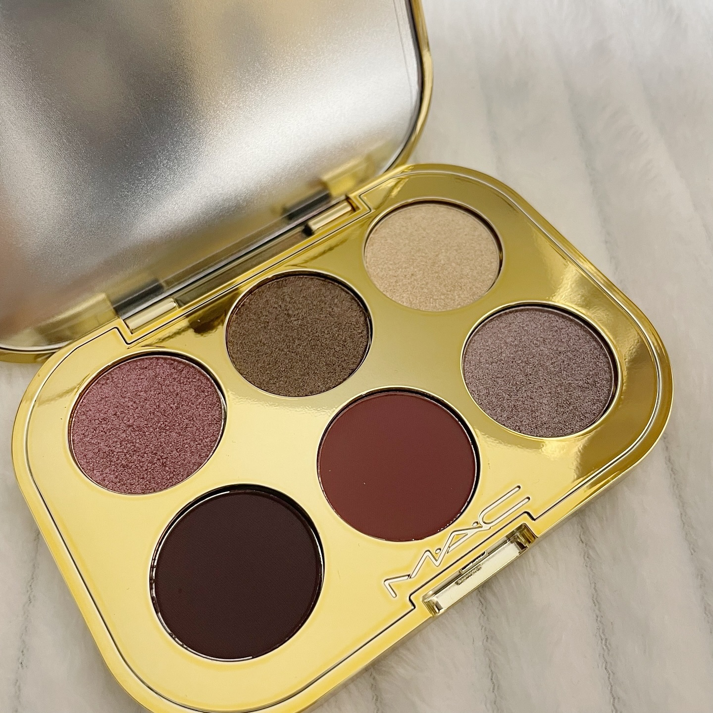 トレジャー アイシャドウ パレット ×6/M・A・C/アイシャドウパレットを使ったクチコミ（3枚目）