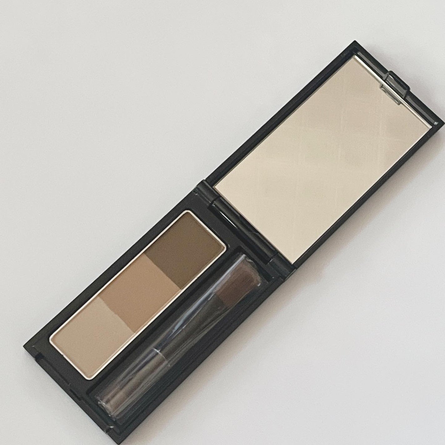 ケイト デザイニングアイブロウ3D/KATE/パウダーアイブロウを使ったクチコミ(3枚目)