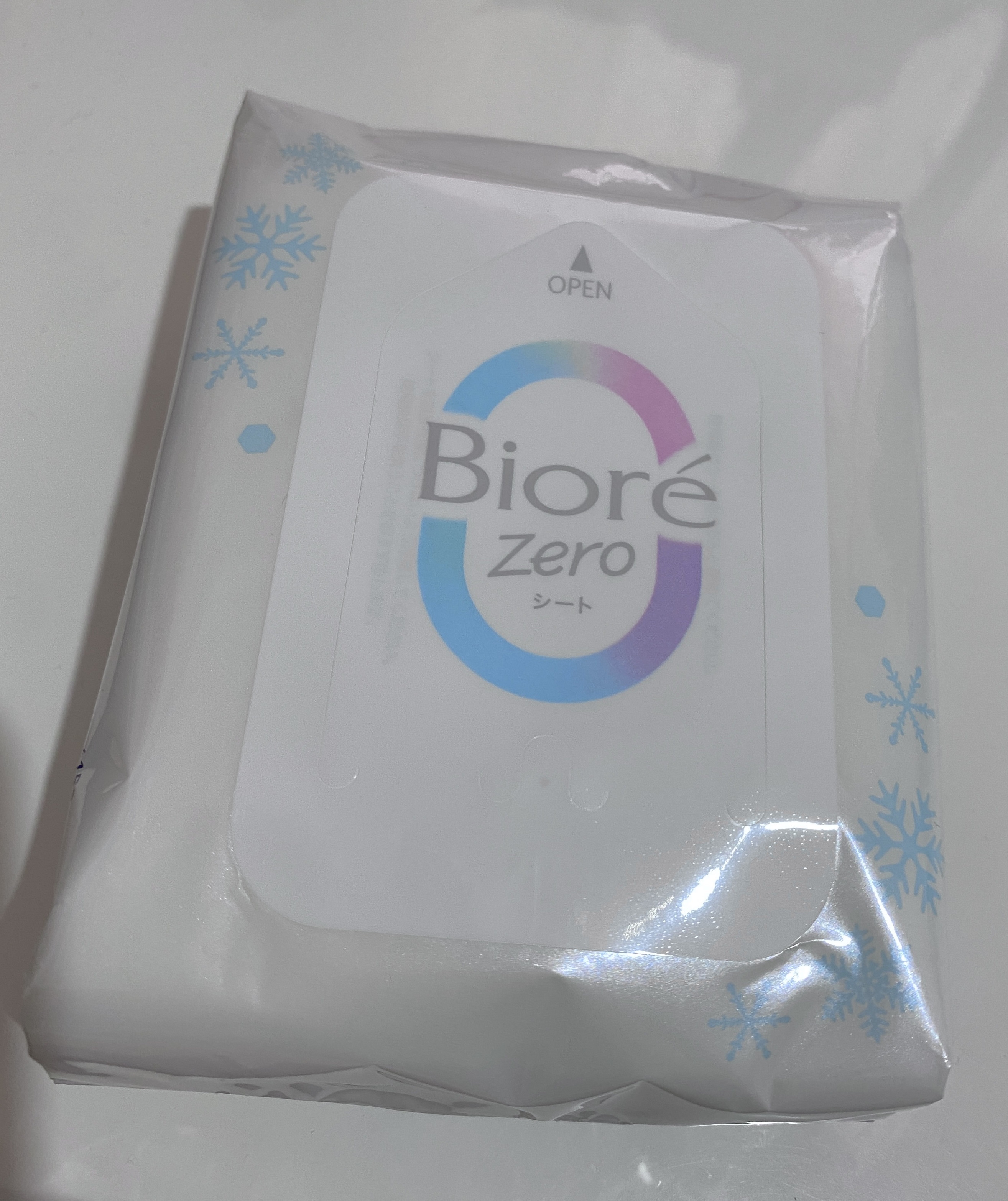 ビオレ ビオレZeroシート 無香性のクチコミ「
暑いので、ドラッグストアでビオレの新作買ってみた！
今までのビオレシートって、顔は拭けなかっ.....」（1枚目）