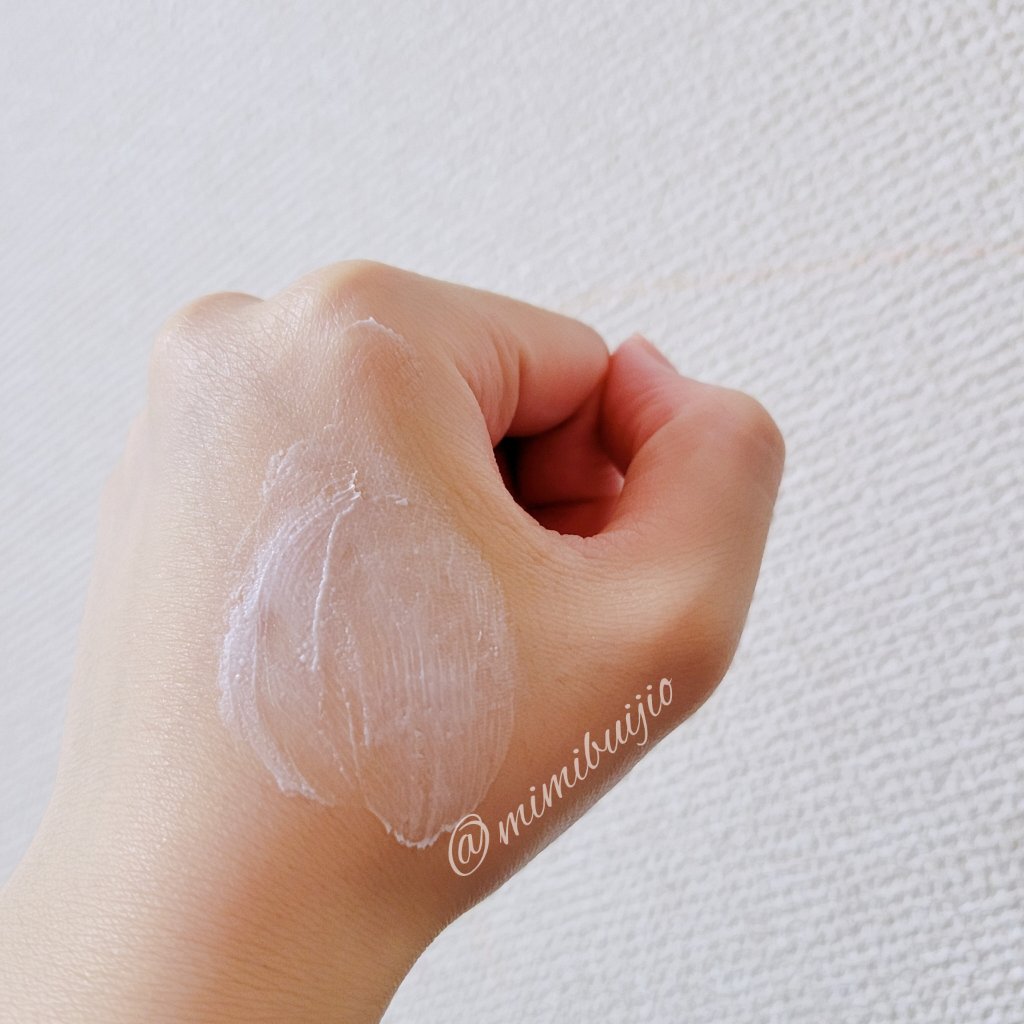 ボディバター ストロベリー/THE BODY SHOP/ボディクリームを使ったクチコミ（3枚目）