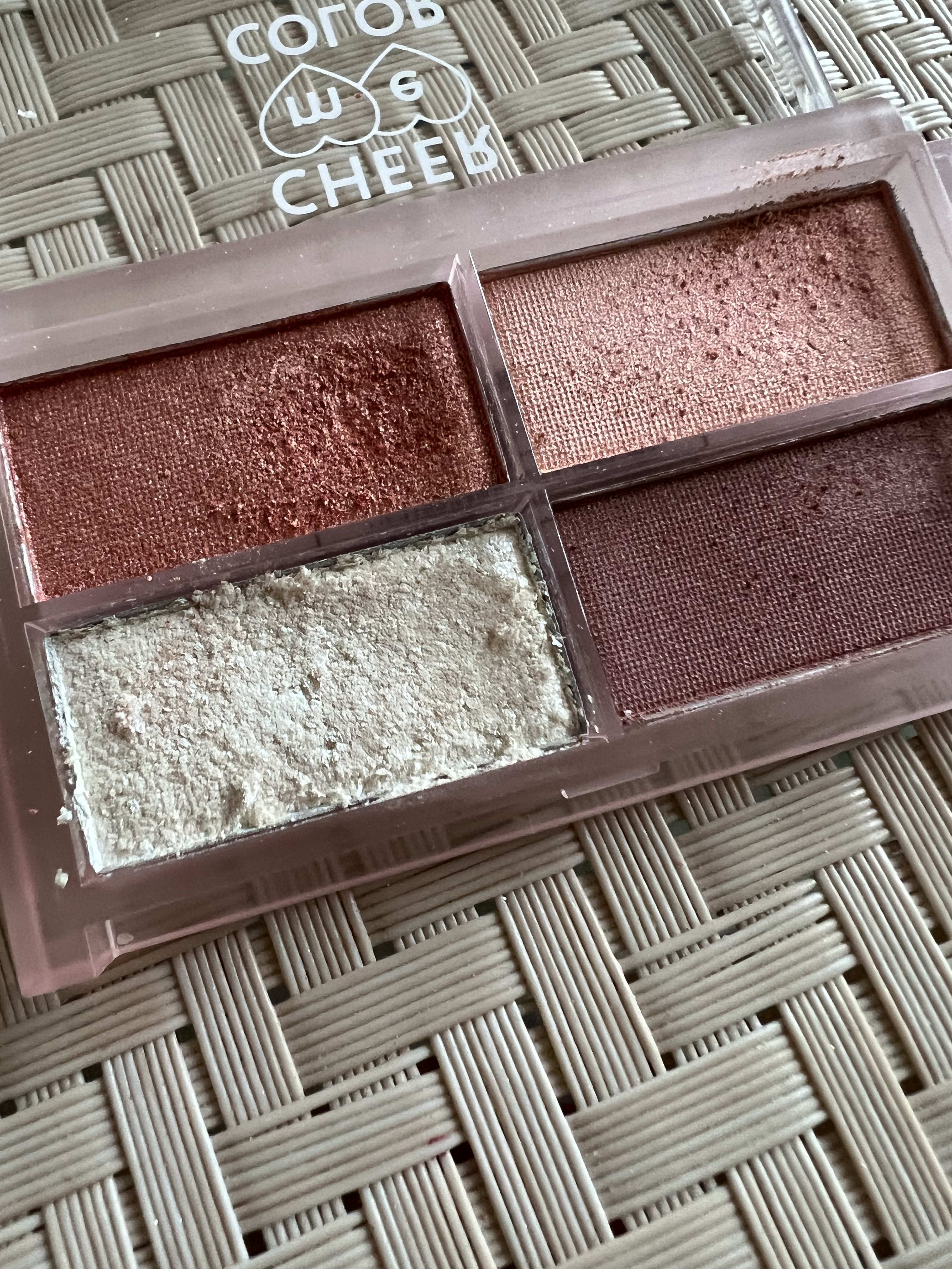 CHEER me COLOR アイシャドウ/セリア/アイシャドウパレットを使ったクチコミ（3枚目）