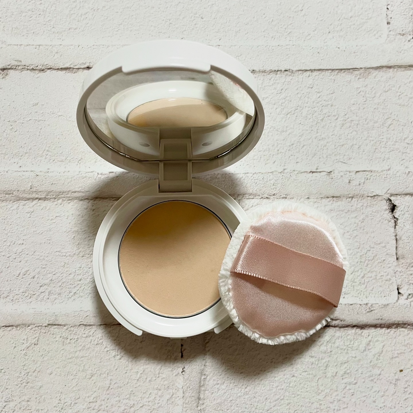 プレストパウダー C 00 ライトオークル(明るい肌色)/ポイントマジックPRO/プレストパウダーを使ったクチコミ（3枚目）