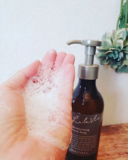 Lala Vie モイスチュアライジング ハンドソープ のクチコミ「💎Lala Vie(ララヴィ)
モイスチュアライジング ハンドソープ
オイルイン美容ブランド.....」(3枚目)