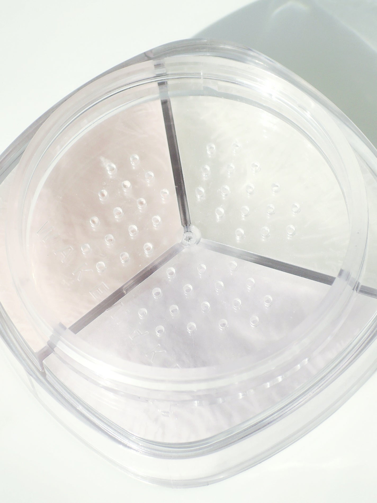 ステイフィクサーマルチカラーパウダー/wakemake/ルースパウダーを使ったクチコミ(5枚目)