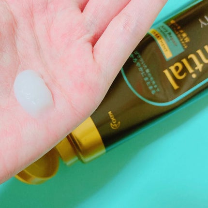 Essential THE BEAUTY 髪のキメ美容プレミアムトリートメント<エアリーリペアプレミアム>/エッセンシャル/洗い流すヘアトリートメントを使ったクチコミ(4枚目)