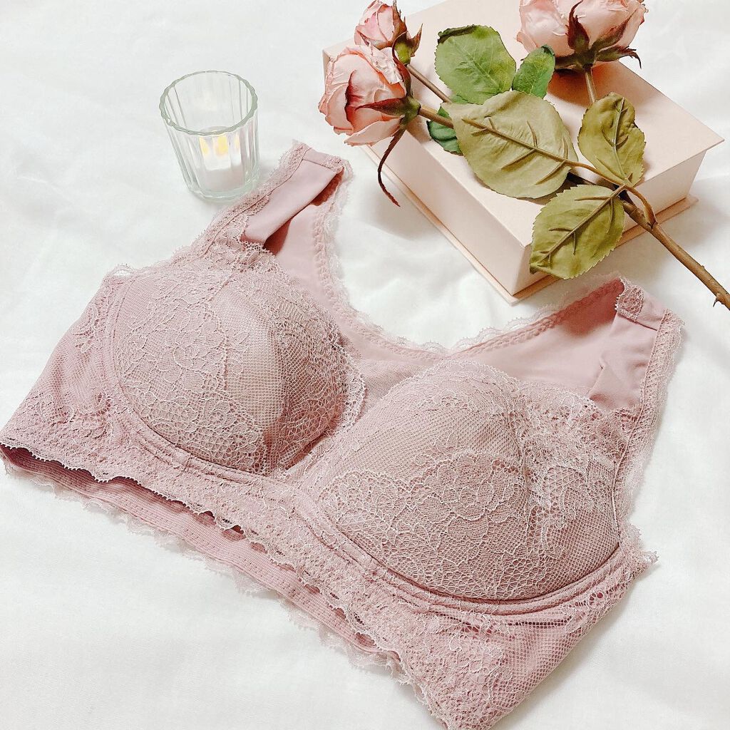 Rie_beauty on LIPS 「甘すぎない大人可愛いピンクがツボ。ナイトブラですがつけ心地がと..」(1枚目)
