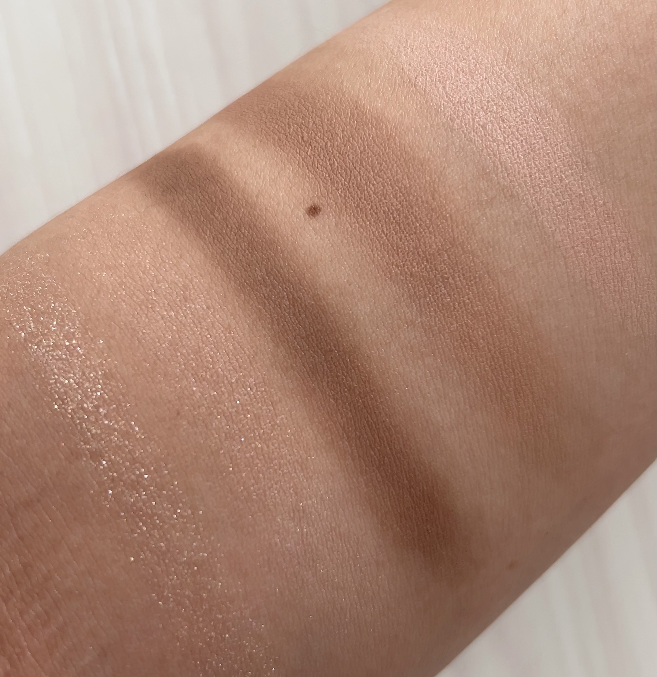 ソフトブラーリングアイパレット/wakemake/アイシャドウパレットを使ったクチコミ（3枚目）