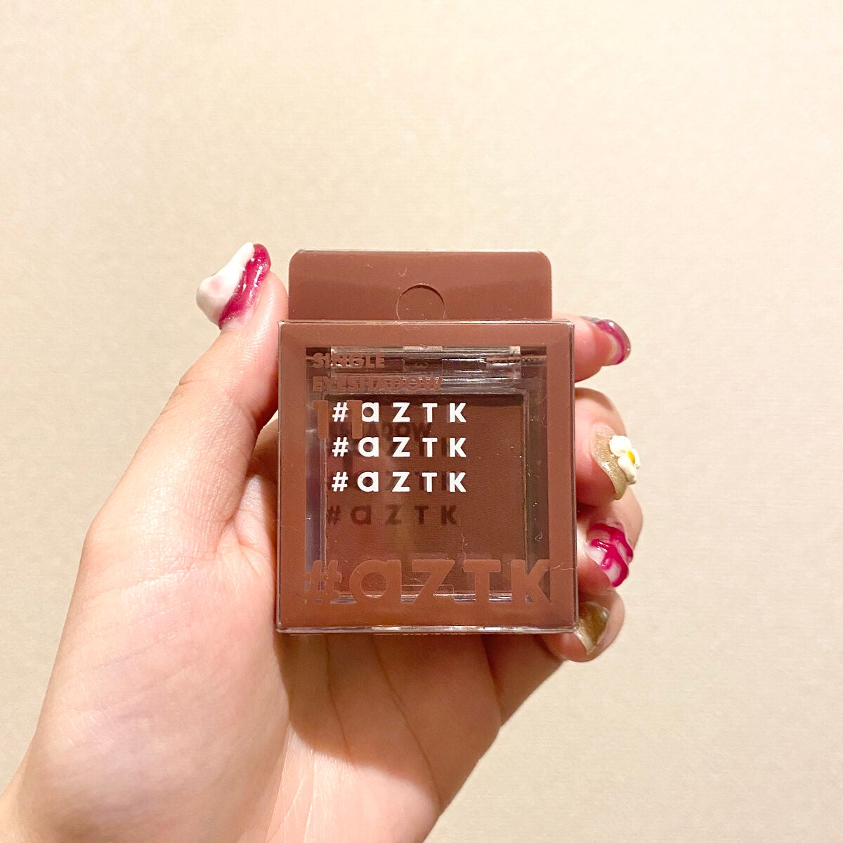 シングルアイシャドウ/aZTK/単色アイシャドウを使ったクチコミ(1枚目)