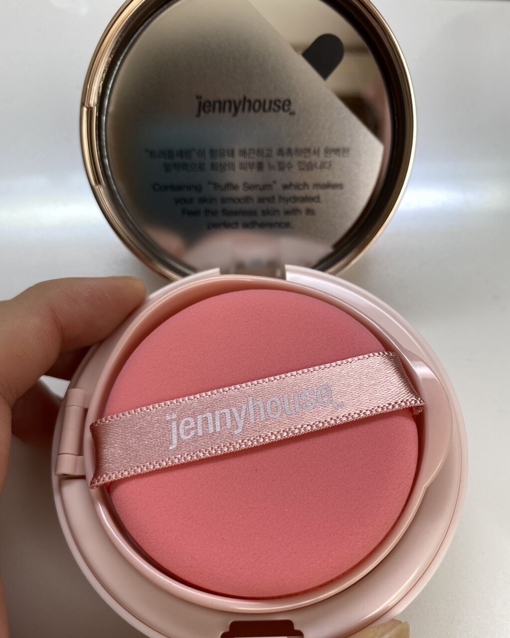 ウルトラフィットセラムクッション/jenny house/クッションファンデーションを使ったクチコミ（2枚目）