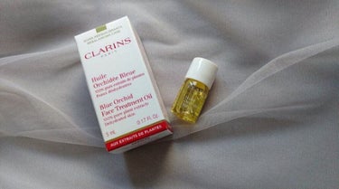 プラント フェイス オイル デハイドレイテッド スキン/CLARINS/フェイスオイルを使ったクチコミ（1枚目）