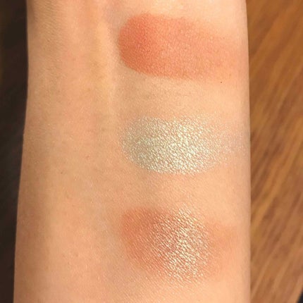 プリズマ シャドウ/NYX Professional Makeup/単色アイシャドウを使ったクチコミ(2枚目)