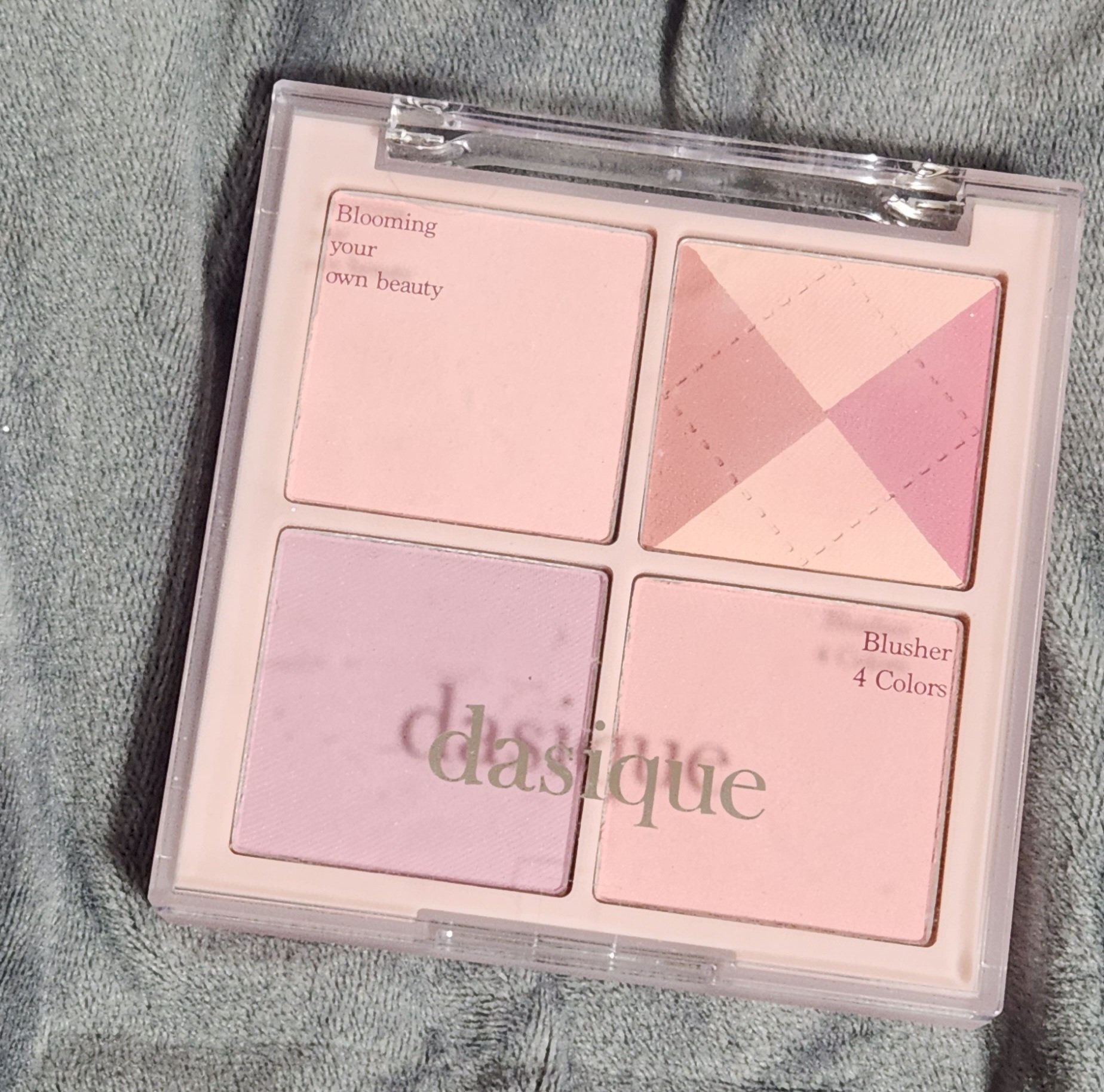 ブレンディングムードチーク/dasique/パウダーチークを使ったクチコミ（3枚目）