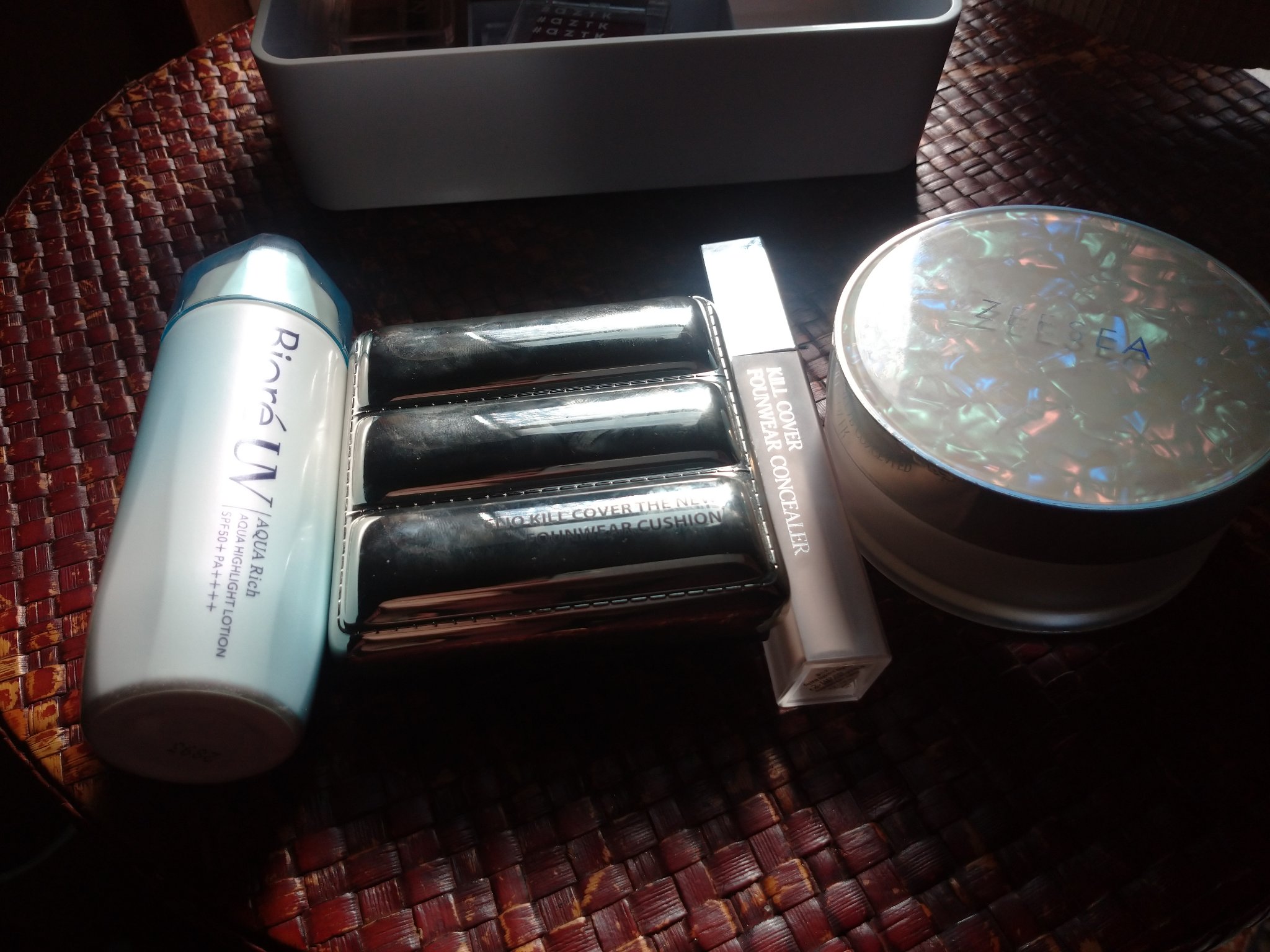 レトロマグネティック アイシャドウパレット/FlowerKnows/アイシャドウパレットを使ったクチコミ（1枚目）