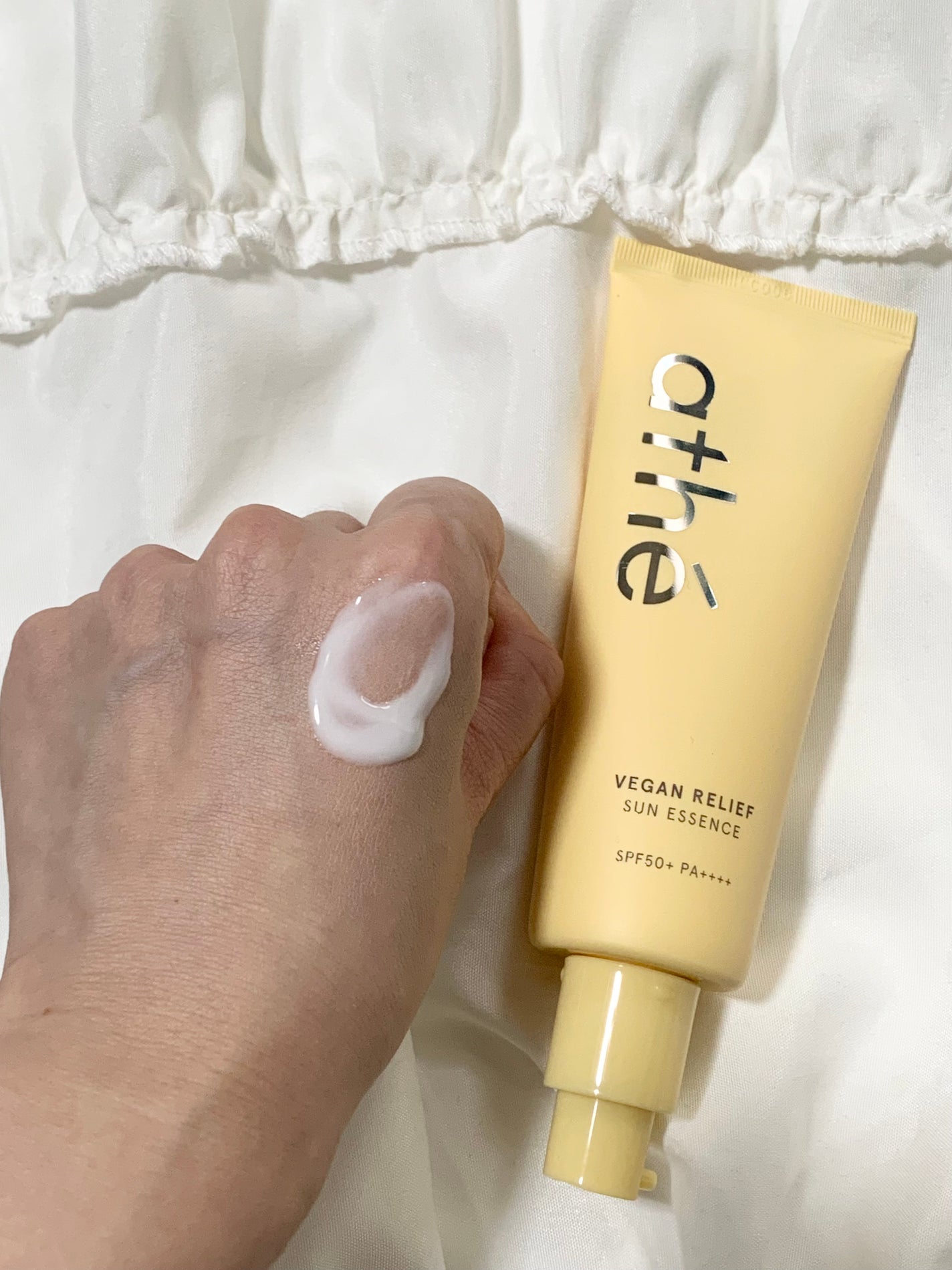 ヴィーガン リリーフ サン エッセンス /athé/日焼け止めクリームを使ったクチコミ(3枚目)