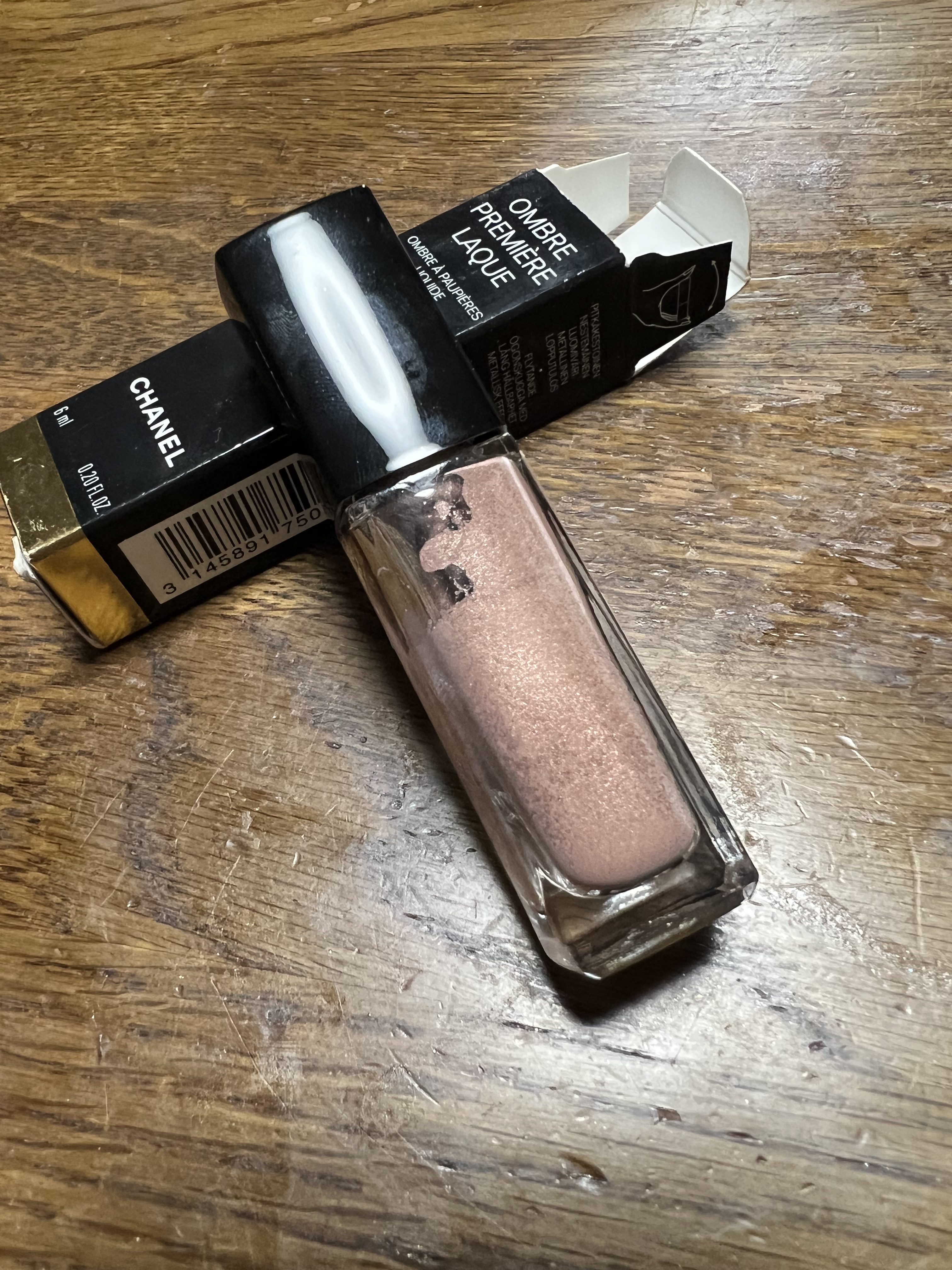 オンブル プルミエール ラック/CHANEL/リキッドアイシャドウを使ったクチコミ（1枚目）