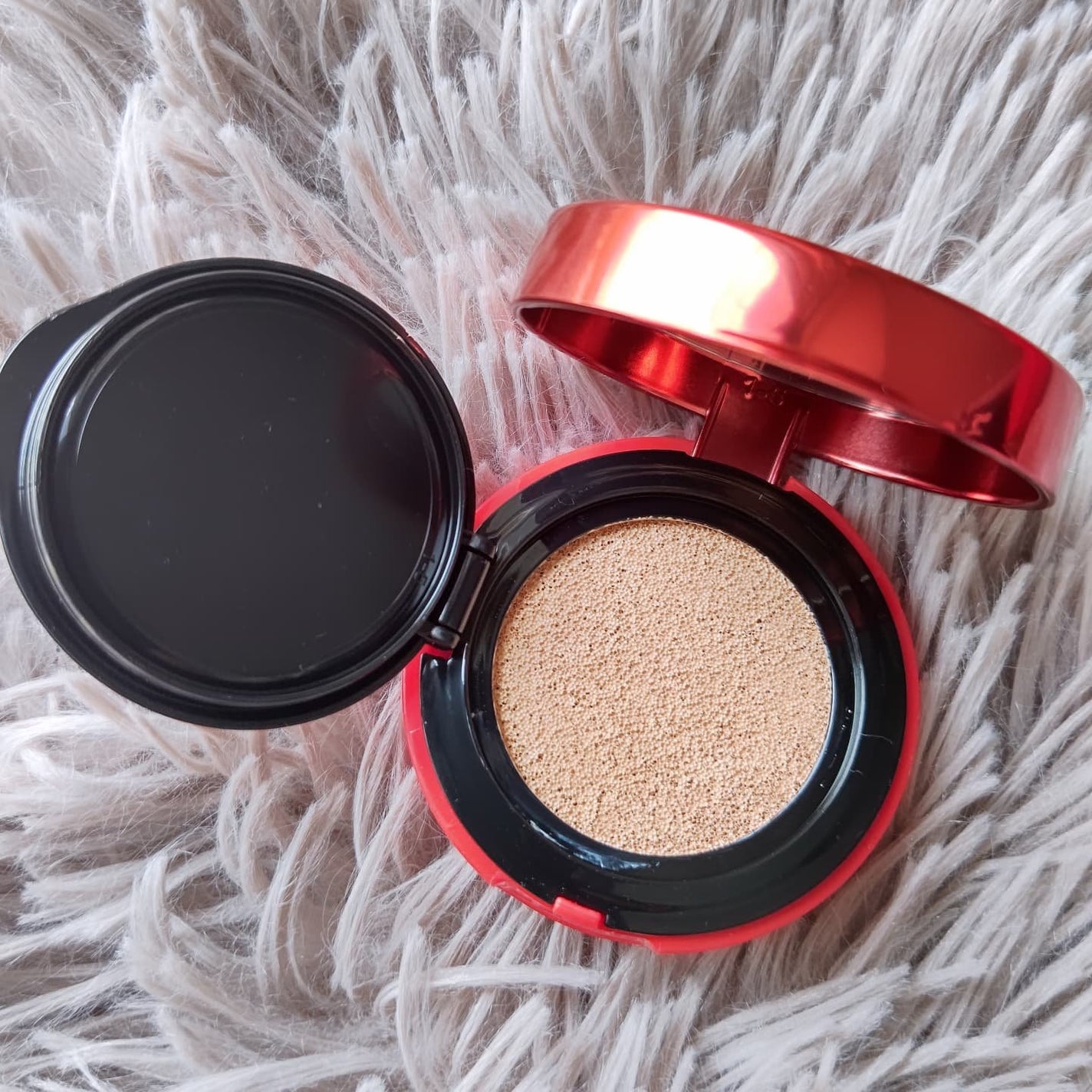 ハイパーカバーフィットクッション red/APRILSKIN/クッションファンデーションを使ったクチコミ(4枚目)