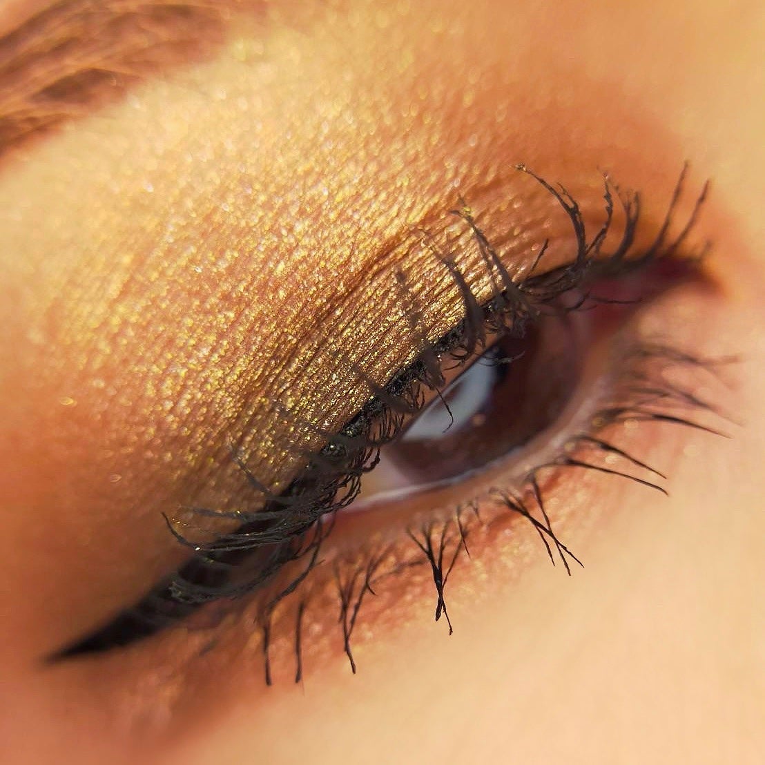 アイシャドウ × 8 テンプティング フェイト/M・A・C/アイシャドウパレットを使ったクチコミ(2枚目)