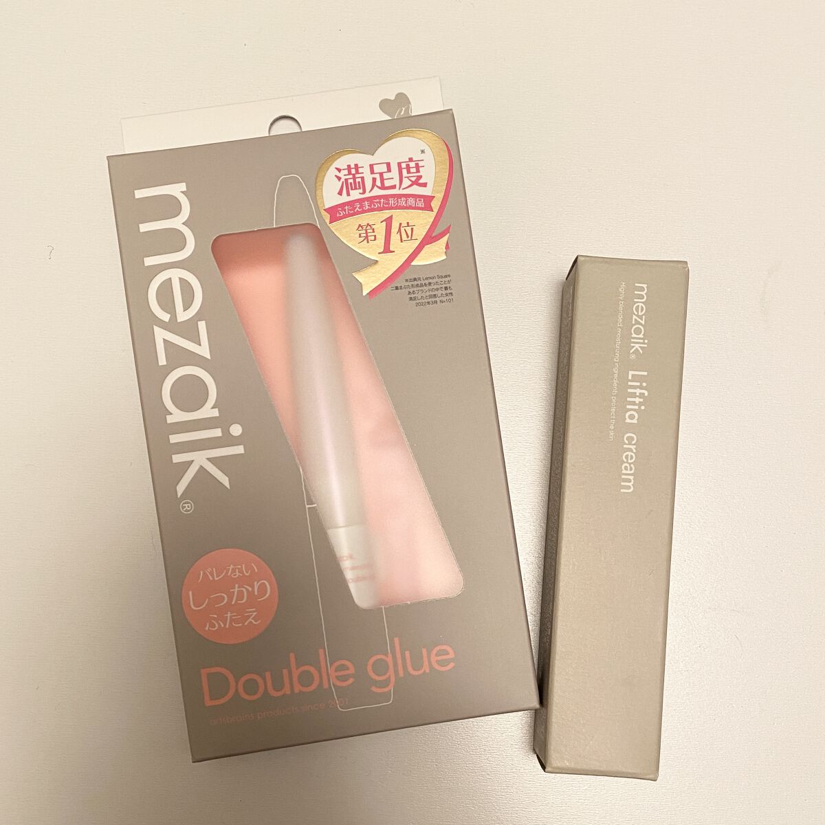 ダブルグルー 接着タイプ/メザイク/二重まぶた用アイテムを使ったクチコミ（1枚目）