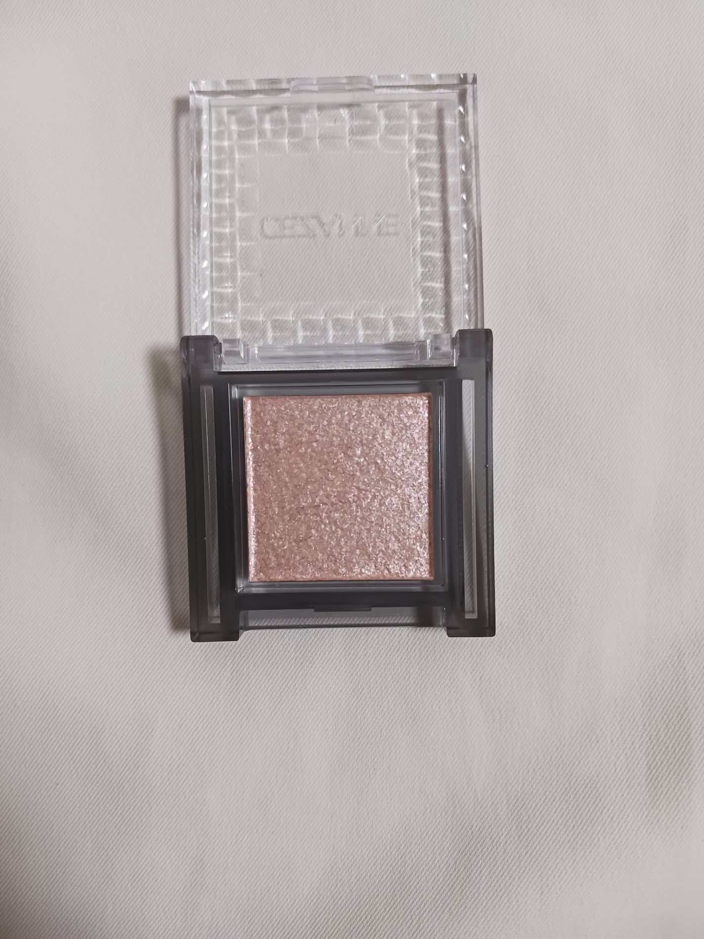 シングルシャイニーアイシャドウ/CEZANNE/アイシャドウを使ったクチコミ(2枚目)
