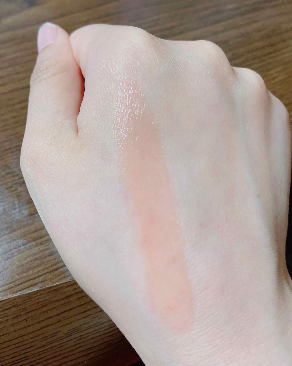 レブロン キス グロウ バーム N 002	ピオニー グロウ/REVLON/口紅を使ったクチコミ（3枚目）