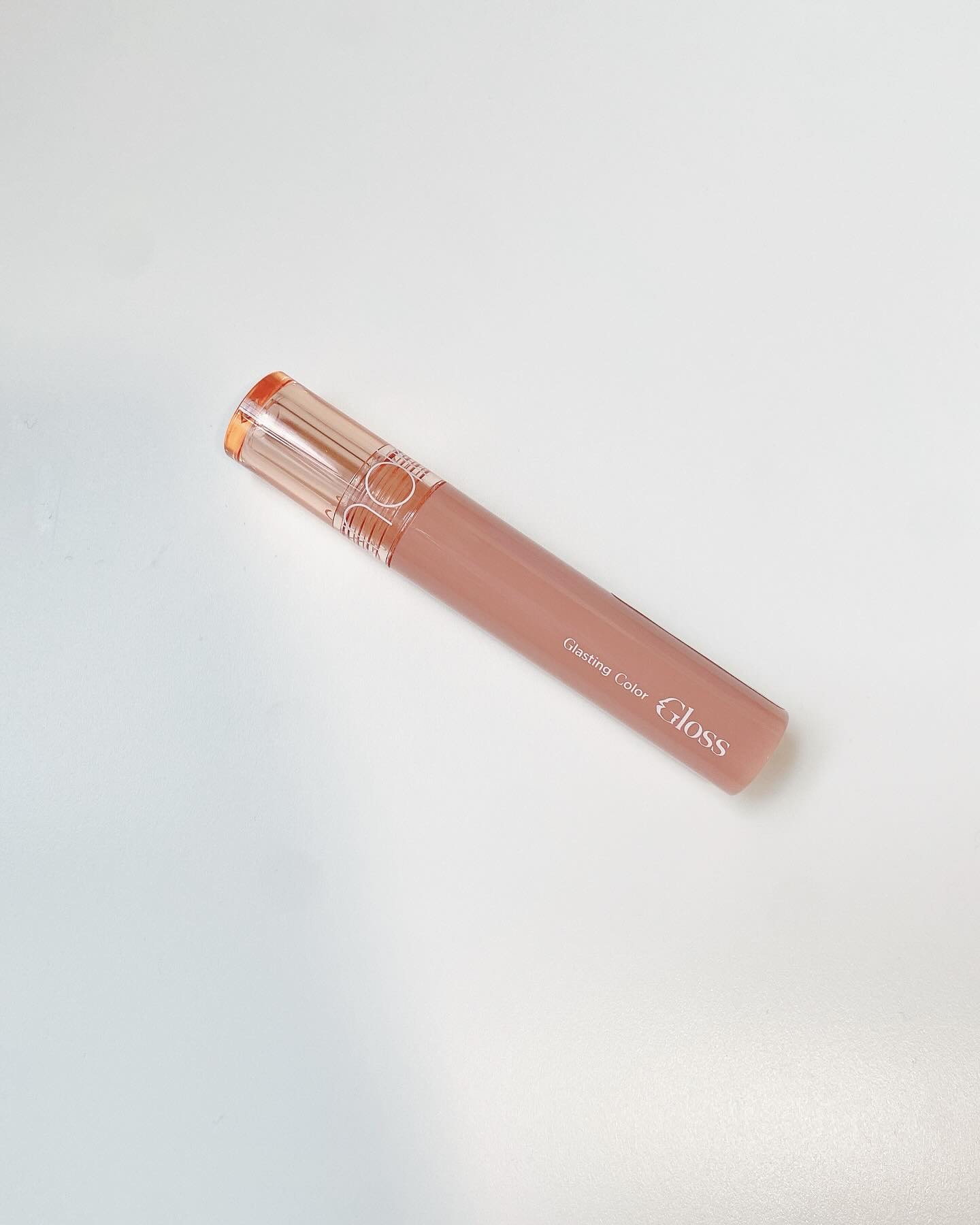 グラスティングカラーグロス 02 ナッティーヴェイグ(NUTTY VAGUE）/rom&nd/リップグロスを使ったクチコミ（2枚目）